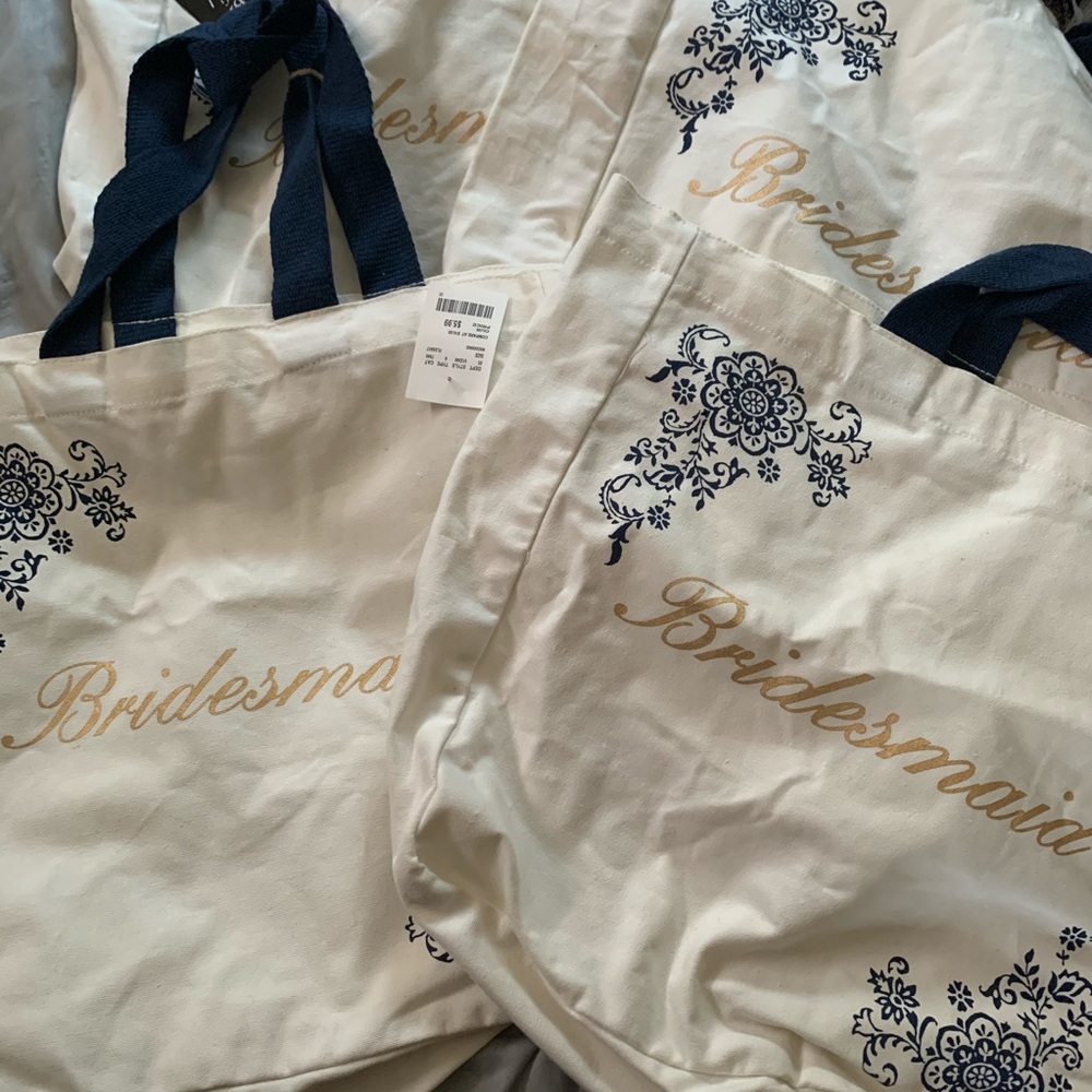 ✨4 Bridesmaid reusable totes!✨